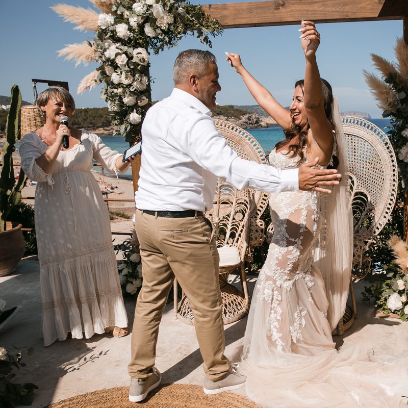 how to keep cool at your ibiza wedding