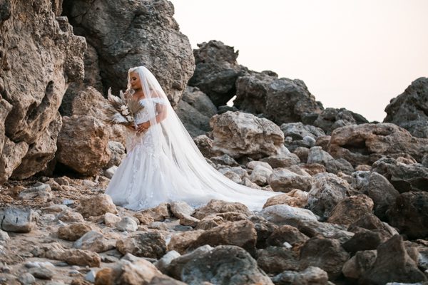 How Many Hours of Photo Coverage You Need for Your Ibiza Wedding